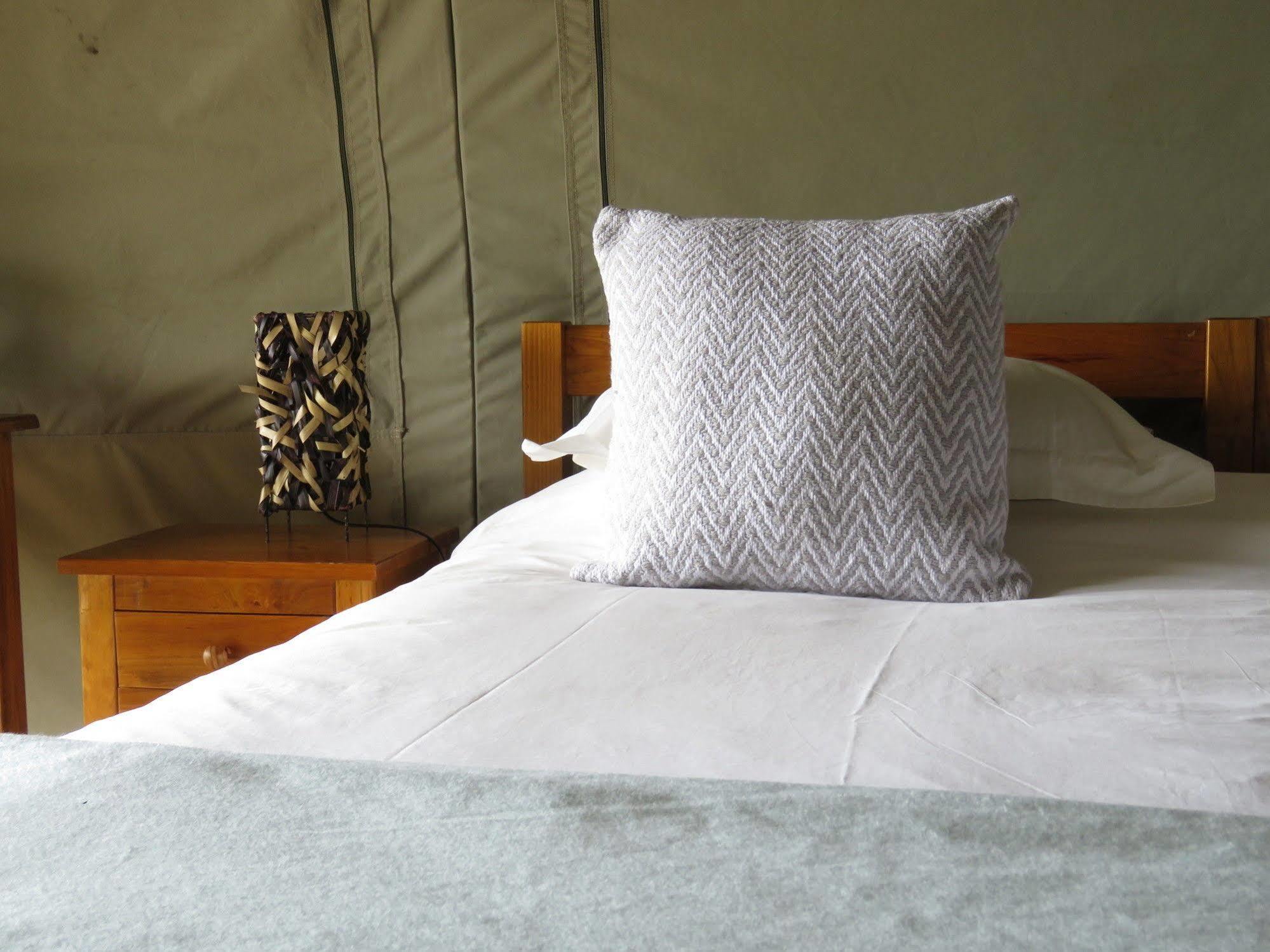 Woodbury Tented Camp - Réserve animalière d'Amakhala Extérieur photo